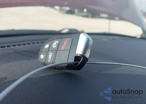 2016 Jeep Grand Cherokee Laredo z USA, uszkodzony, nr VIN 1C4RJFAG3GC339007